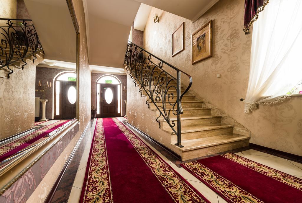 Hotel Palac Akropol 루블린 외부 사진