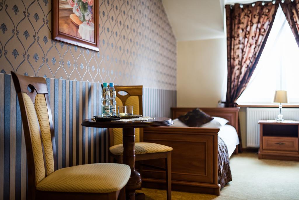 Hotel Palac Akropol 루블린 외부 사진