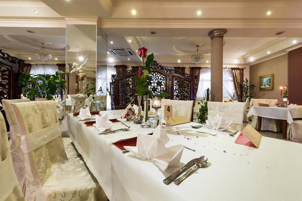 Hotel Palac Akropol 루블린 외부 사진