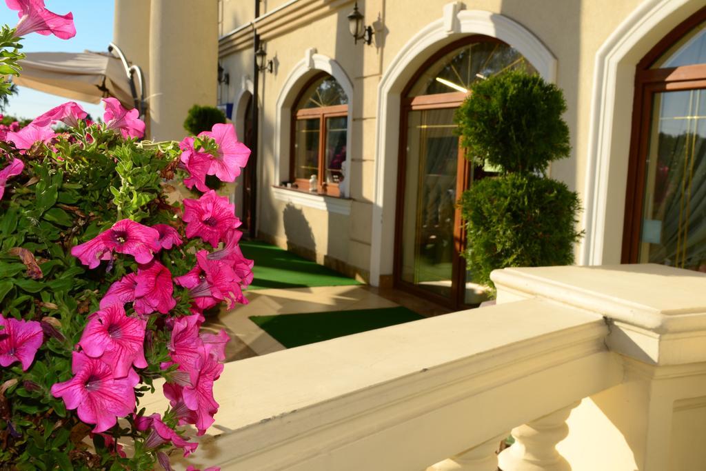 Hotel Palac Akropol 루블린 외부 사진